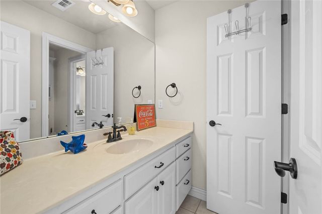 6100 W Bainbridge Drive, Rogers, AR 72758