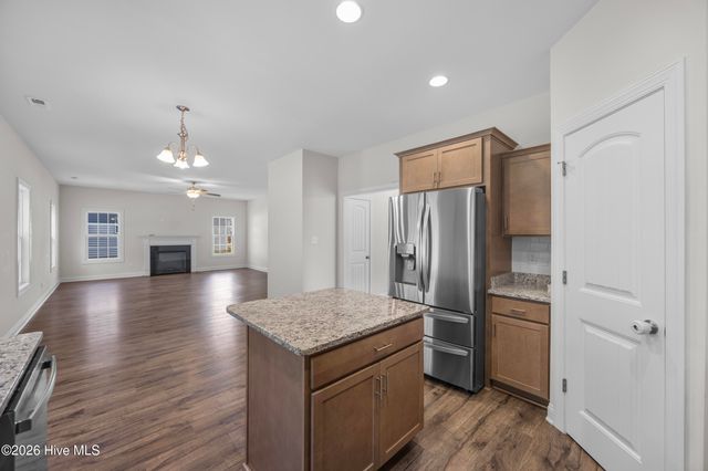 499 Pebble Shore Drive, Sneads Ferry, NC 28460
