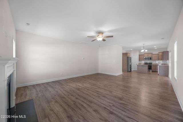 499 Pebble Shore Drive, Sneads Ferry, NC 28460