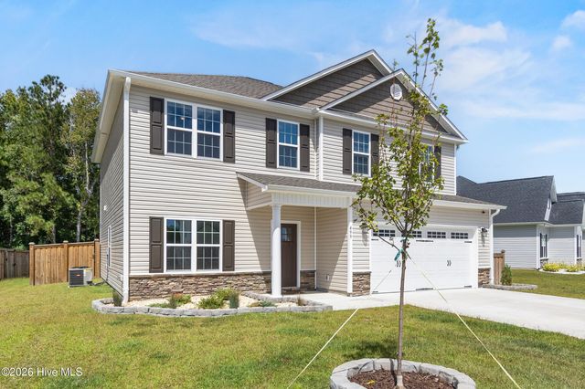 499 Pebble Shore Drive, Sneads Ferry, NC 28460