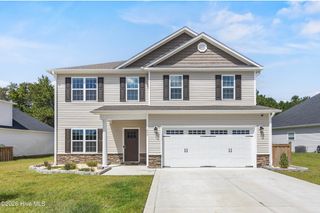 499 Pebble Shore Drive, Sneads Ferry, NC 28460