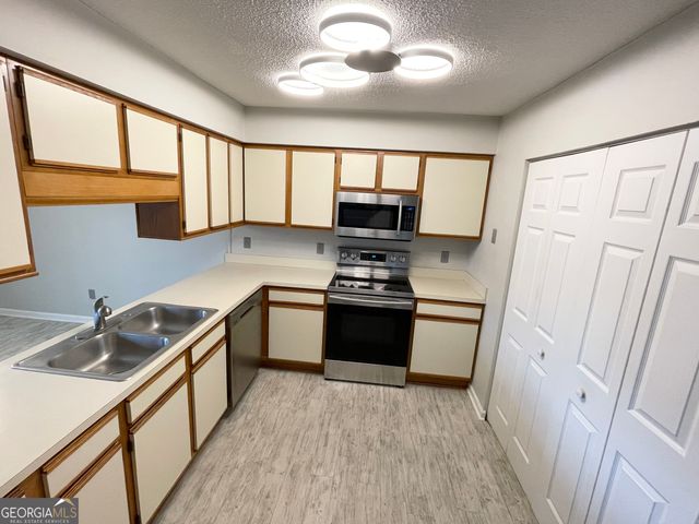 105 E Lakemont Drive, Kingsland, GA 31548