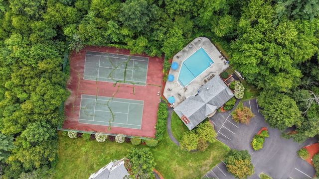 1 Timberwood Dr 206, Goffstown, NH 03045