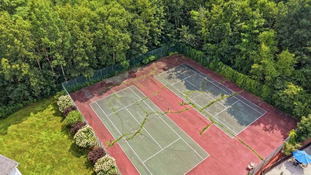 1 Timberwood Dr 206, Goffstown, NH 03045