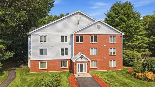 1 Timberwood Dr 206, Goffstown, NH 03045