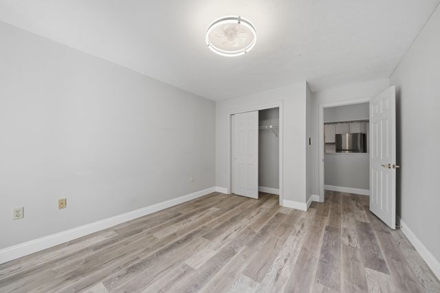 1 Timberwood Dr 206, Goffstown, NH 03045