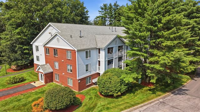 1 Timberwood Dr 206, Goffstown, NH 03045