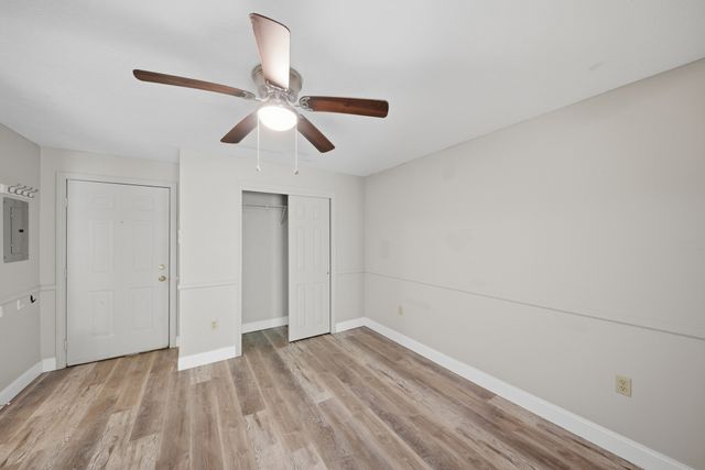 1 Timberwood Dr 206, Goffstown, NH 03045