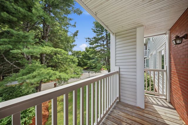 1 Timberwood Dr 206, Goffstown, NH 03045