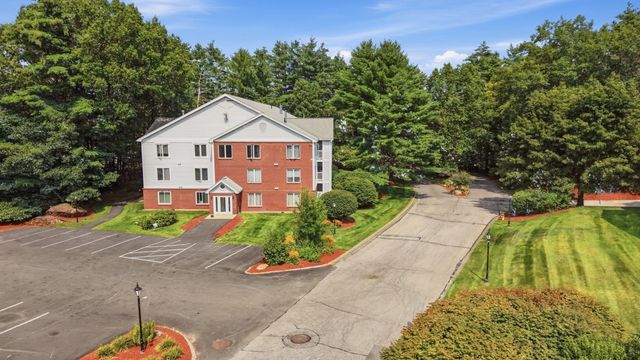 1 Timberwood Dr 206, Goffstown, NH 03045