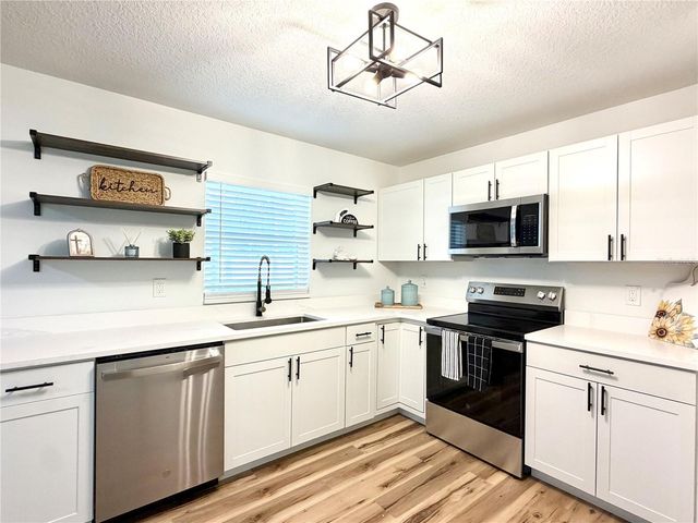 5203 NW 61ST LANE, Ocala, FL 34482