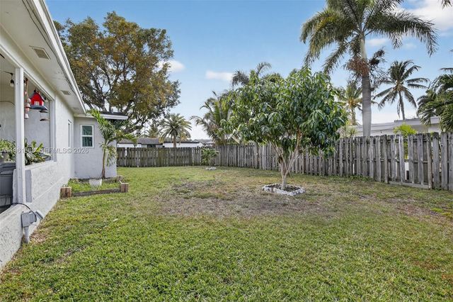 4221 NW 114th Ave, Sunrise, FL 33323