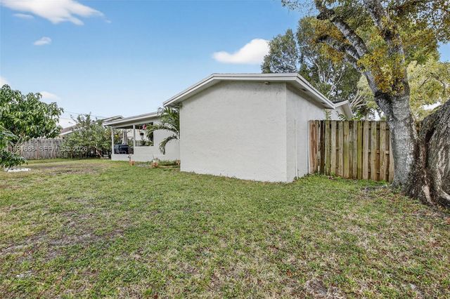 4221 NW 114th Ave, Sunrise, FL 33323