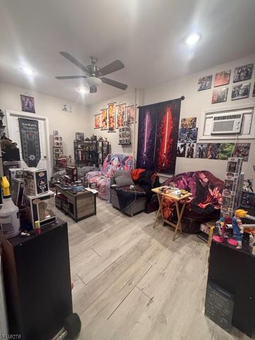 28 Fisher Ave, Bound Brook Boro, NJ 08805