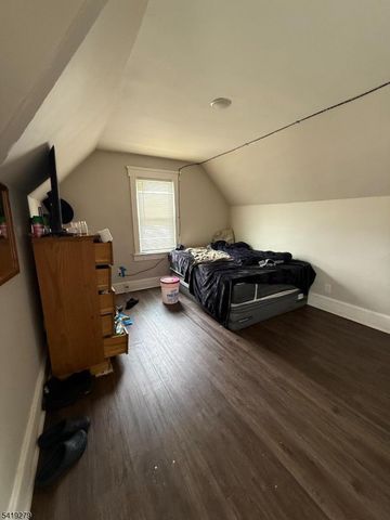 28 Fisher Ave, Bound Brook Boro, NJ 08805