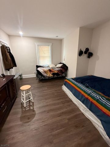 28 Fisher Ave, Bound Brook Boro, NJ 08805