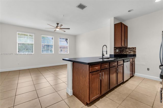 936 SW 147th Ave 2903, Pembroke Pines, FL 33027