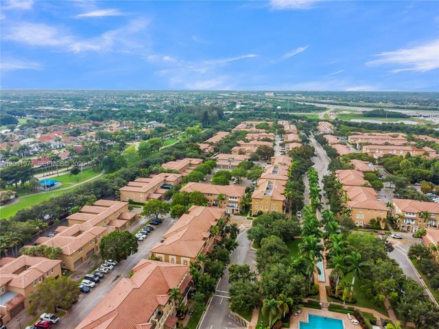 936 SW 147th Ave 2903, Pembroke Pines, FL 33027