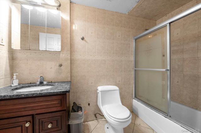 108-13 37 Ave, Corona, NY 11368