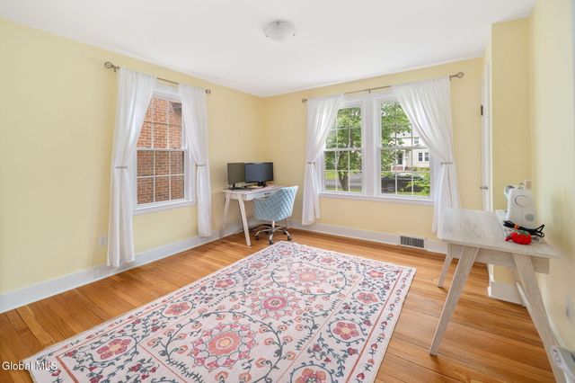 1548 Myron Street, Niskayuna, NY 12309