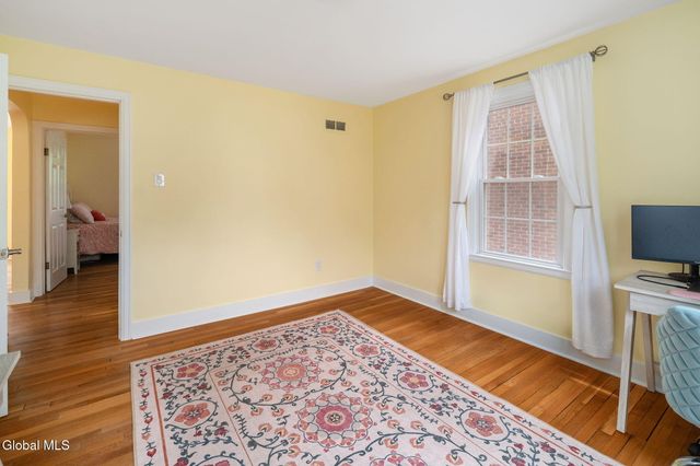 1548 Myron Street, Niskayuna, NY 12309