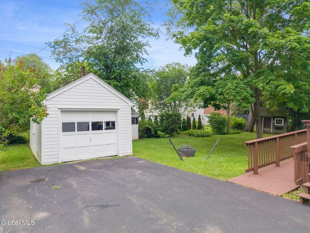 1548 Myron Street, Niskayuna, NY 12309