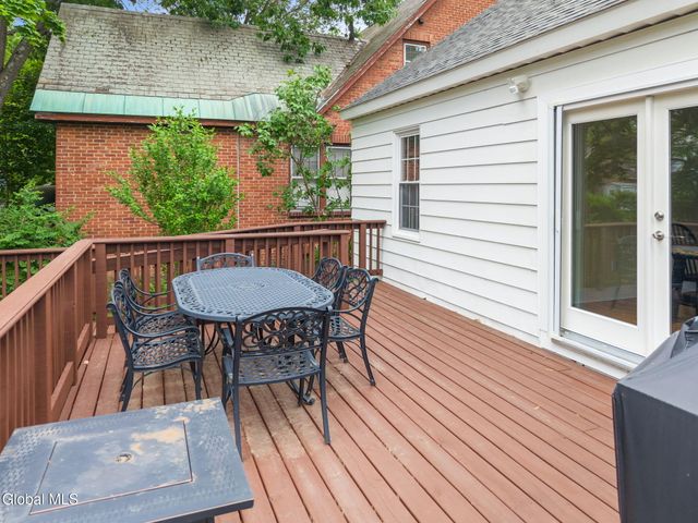 1548 Myron Street, Niskayuna, NY 12309