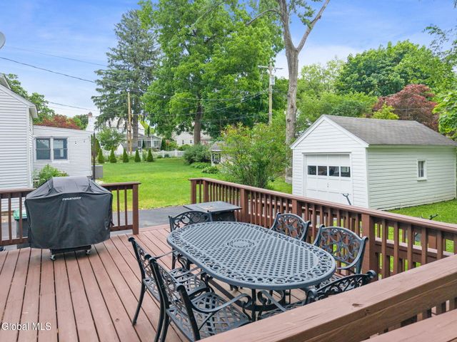 1548 Myron Street, Niskayuna, NY 12309