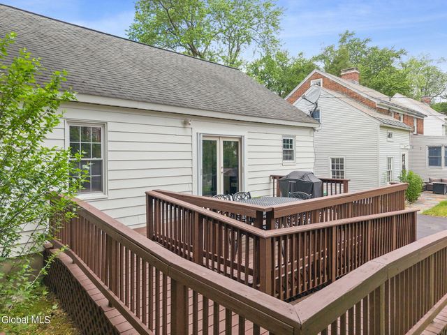 1548 Myron Street, Niskayuna, NY 12309