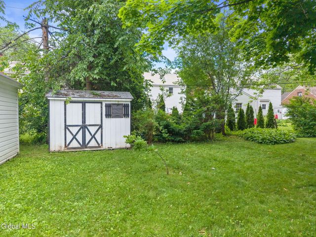 1548 Myron Street, Niskayuna, NY 12309