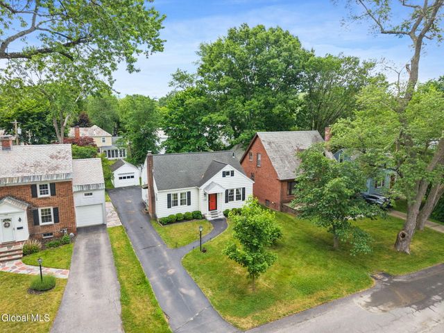 1548 Myron Street, Niskayuna, NY 12309