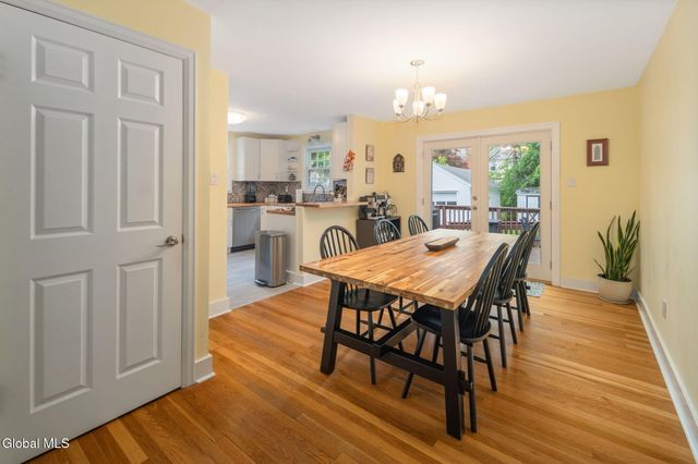 1548 Myron Street, Niskayuna, NY 12309