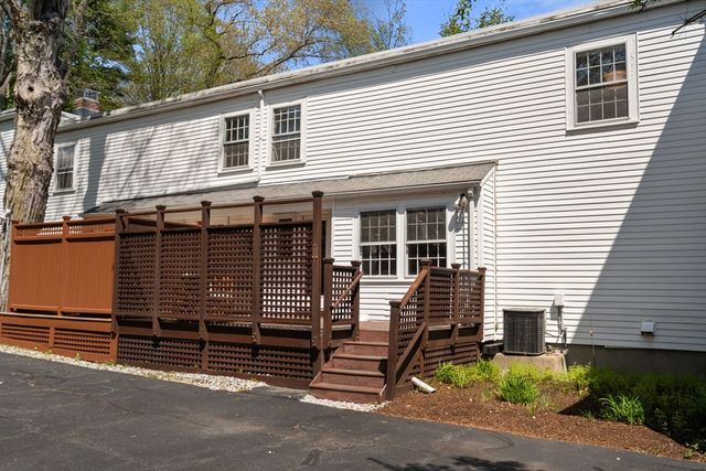 32 Linden St 5, Wellesley, MA 02482