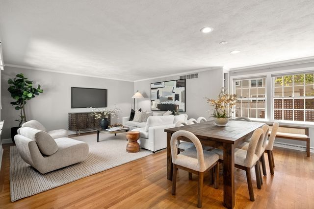 32 Linden St 5, Wellesley, MA 02482