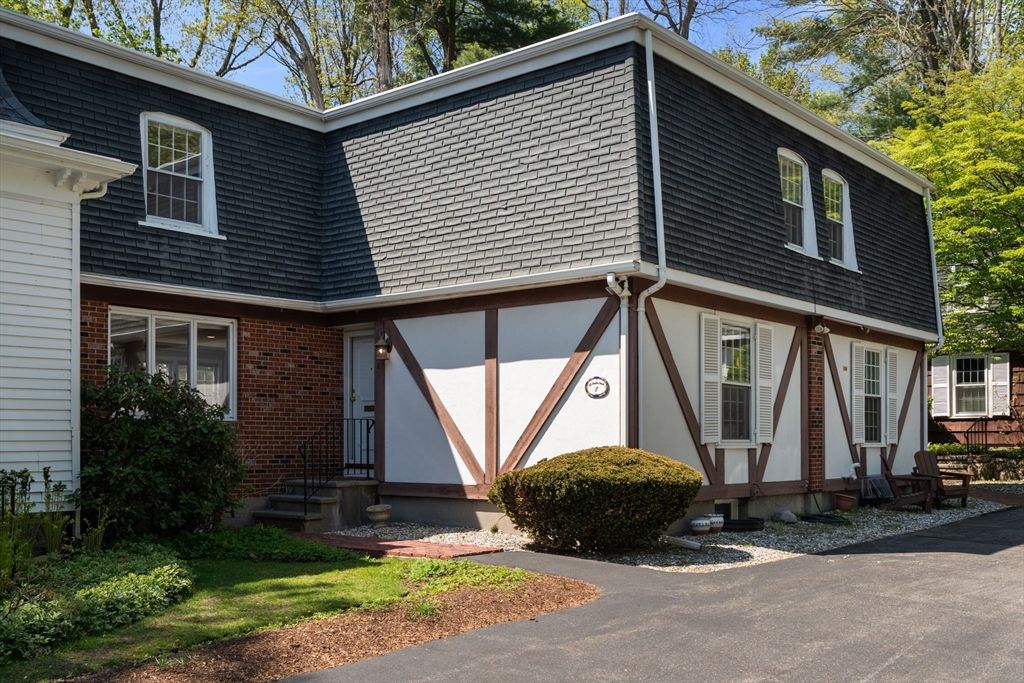 32 Linden St 5, Wellesley, MA 02482