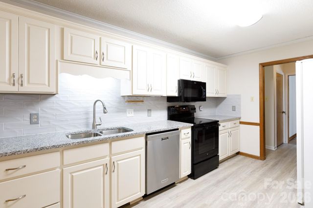 1667 Heatherhill Road, Rock Hill, SC 29732