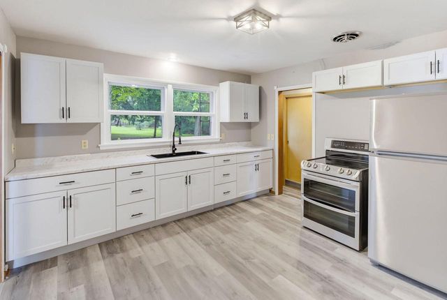 1604 N Green Bay ROAD, Mount Pleasant, WI 53406