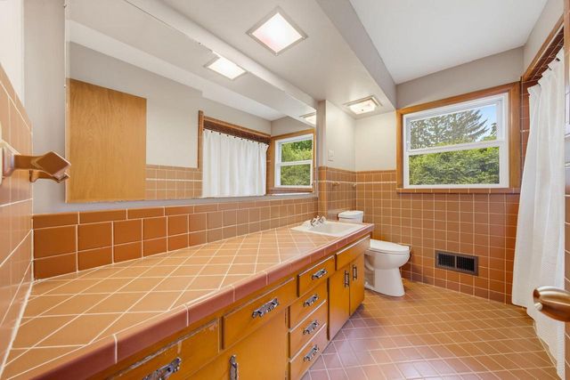 1604 N Green Bay ROAD, Mount Pleasant, WI 53406
