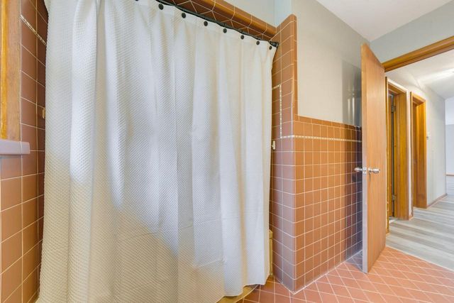 1604 N Green Bay ROAD, Mount Pleasant, WI 53406