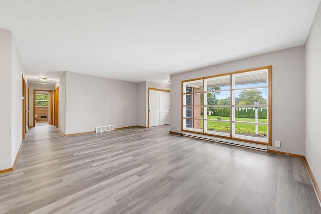 1604 N Green Bay ROAD, Mount Pleasant, WI 53406