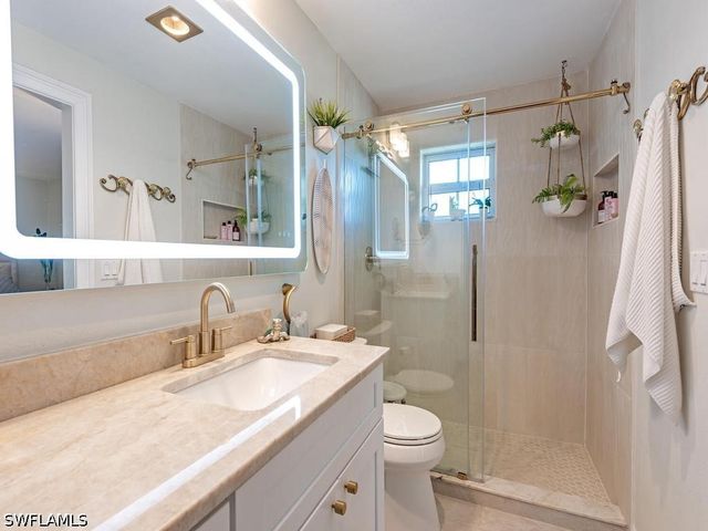 23 Knights Bridge RD A54, Naples, FL 34112