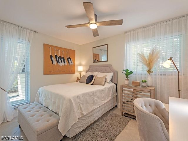 23 Knights Bridge RD A54, Naples, FL 34112