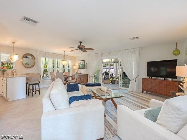 23 Knights Bridge RD A54, Naples, FL 34112