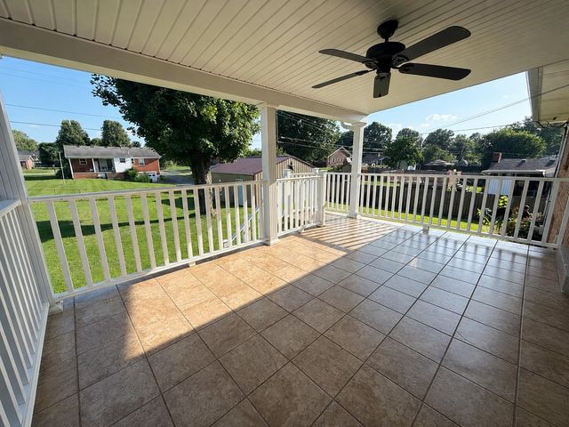 926 Riverside Drive, Harrodsburg, KY 40330
