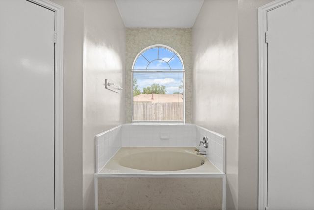 3651 Woodlace Drive, Humble, TX 77396