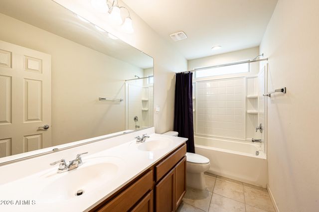 8834 S 70TH Lane, Laveen, AZ 85339