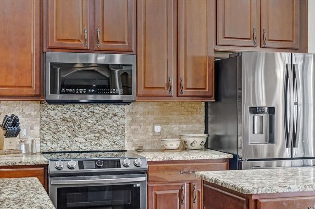 2817 ROLLING ACRES PLACE, Valrico, FL 33596