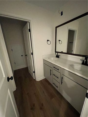 31 Halsey Street, Central, SC 29630