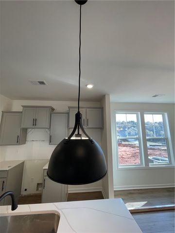 31 Halsey Street, Central, SC 29630