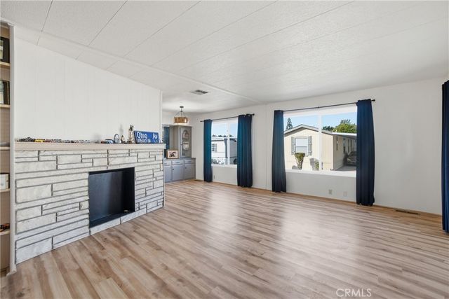 65 Via Sintra 65, Camarillo, CA 93012